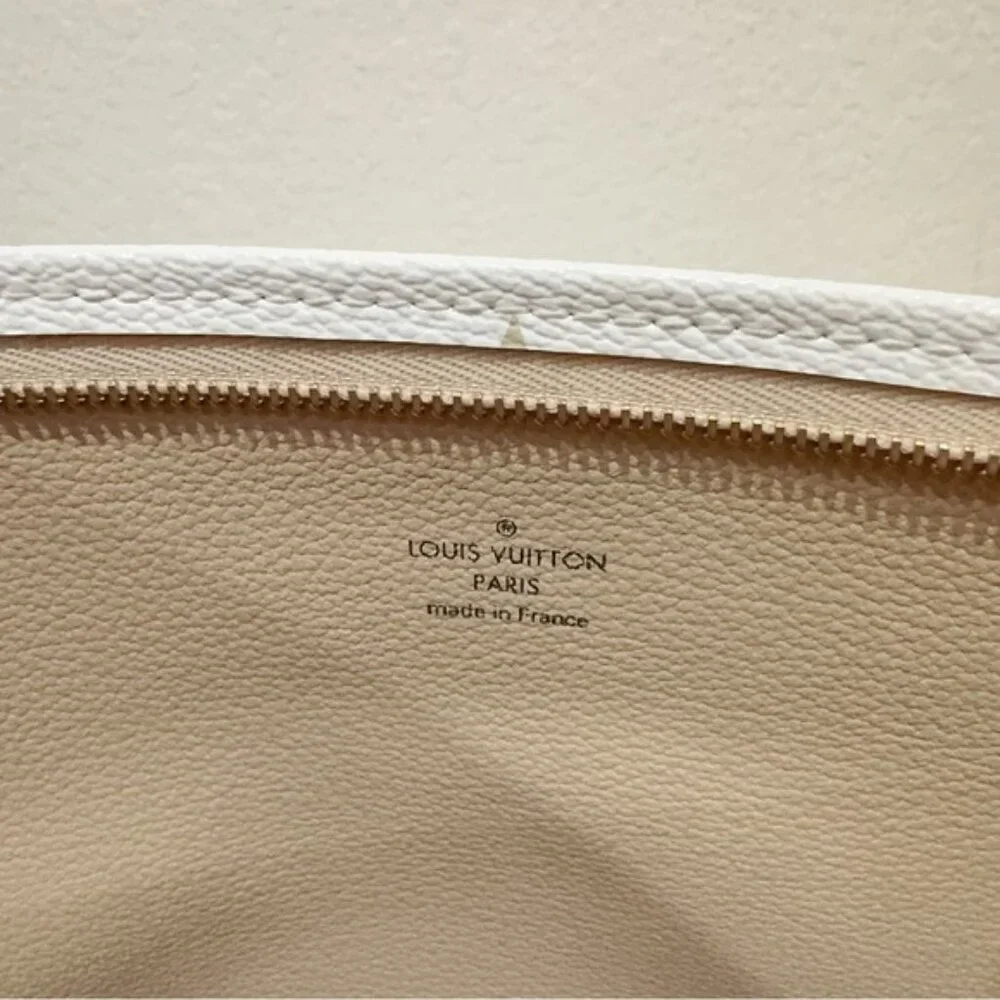 Authentic Louis Vuitton Toiletry Pouch 26 Monogram Giant Khaki Green White